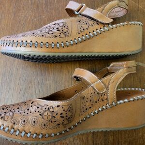 Spring Step open toe slingback sandal -European size 39